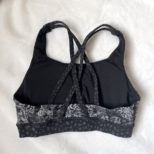 Lululemon | cross back | sports bra